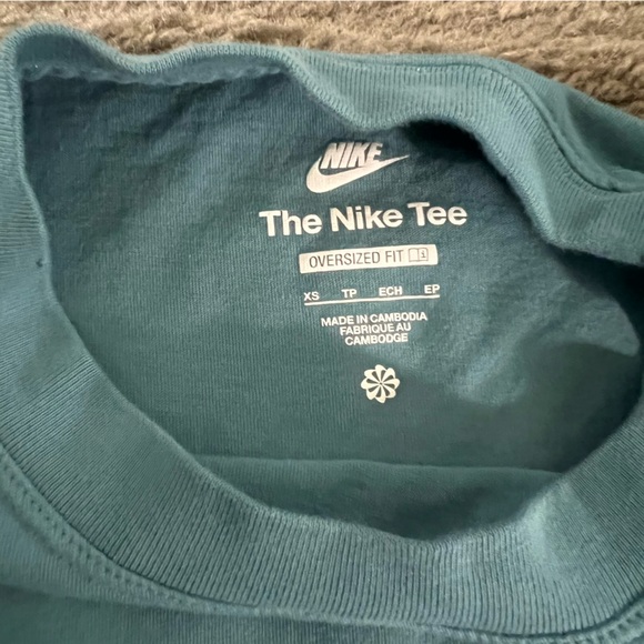 Nike oversized long sleeve shirt women’s XS - Picture 5 of 5